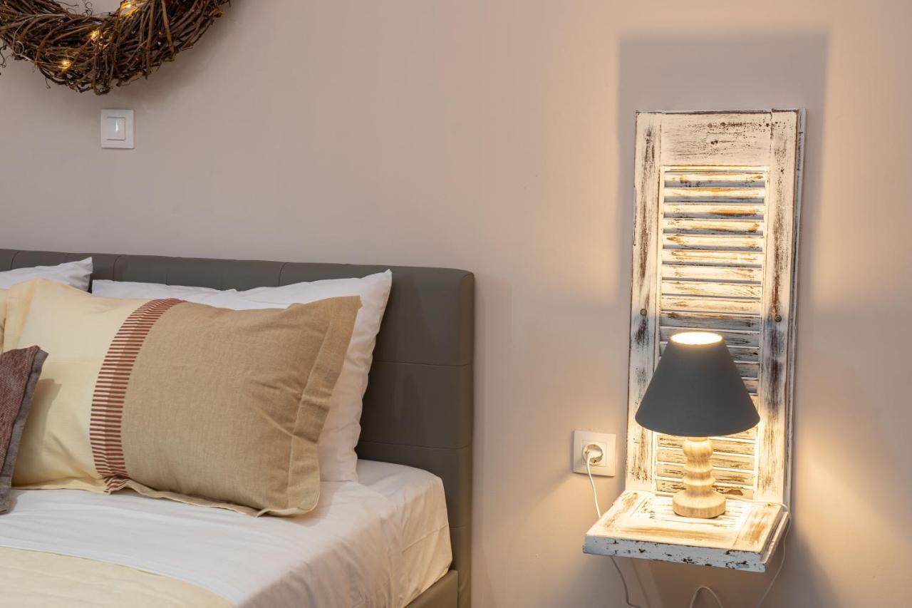 Casa Di Colona - Κόκκινο Apartment ลิคชูรี ภายนอก รูปภาพ