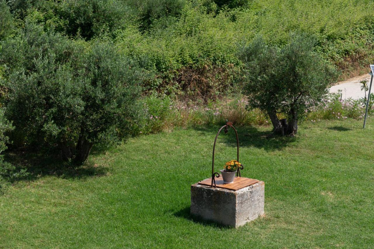 Casa Di Colona - Κόκκινο Apartment ลิคชูรี ภายนอก รูปภาพ